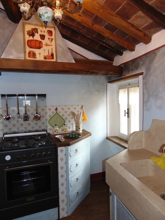 Apartamento Domus Ghibellinae- Fonte Di San Benedetto Cortona Habitación foto