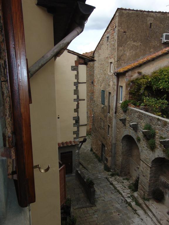 Apartamento Domus Ghibellinae- Fonte Di San Benedetto Cortona Habitación foto