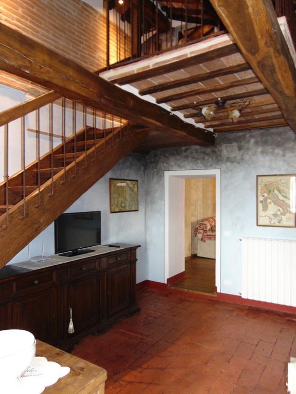 Apartamento Domus Ghibellinae- Fonte Di San Benedetto Cortona Habitación foto