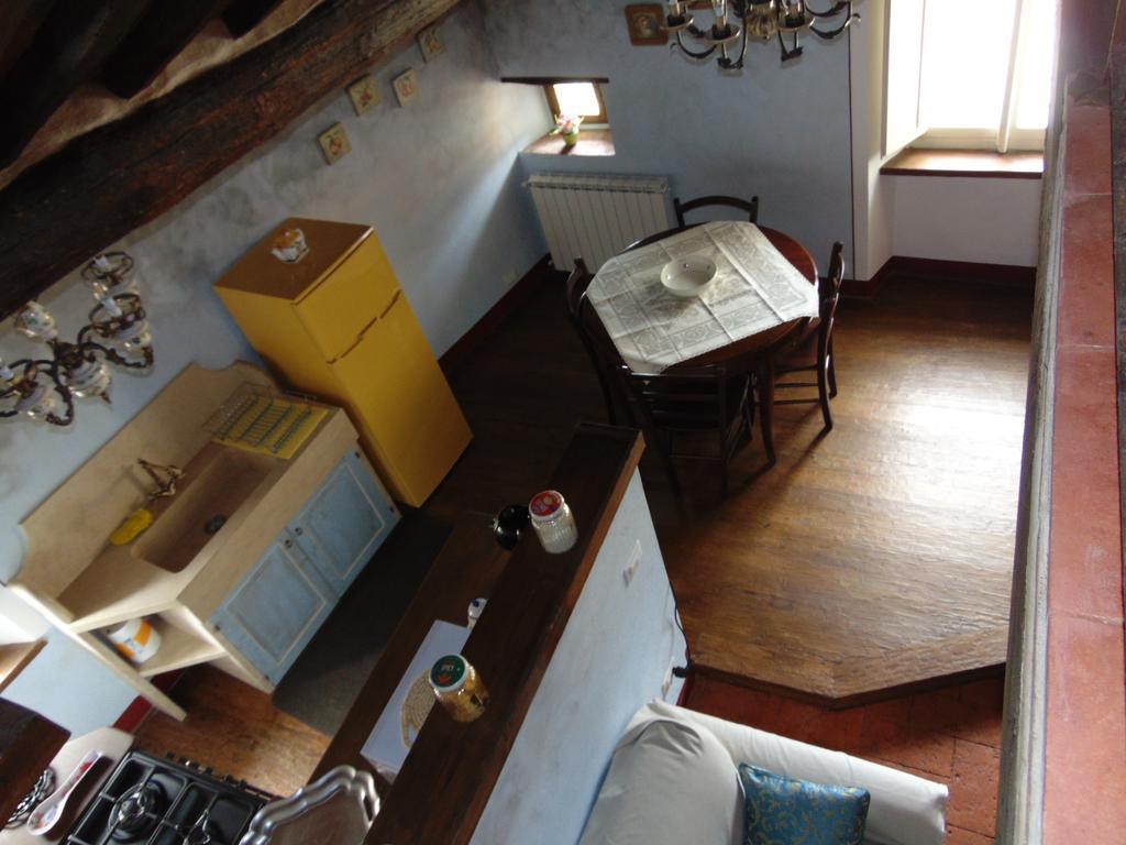 Apartamento Domus Ghibellinae- Fonte Di San Benedetto Cortona Habitación foto