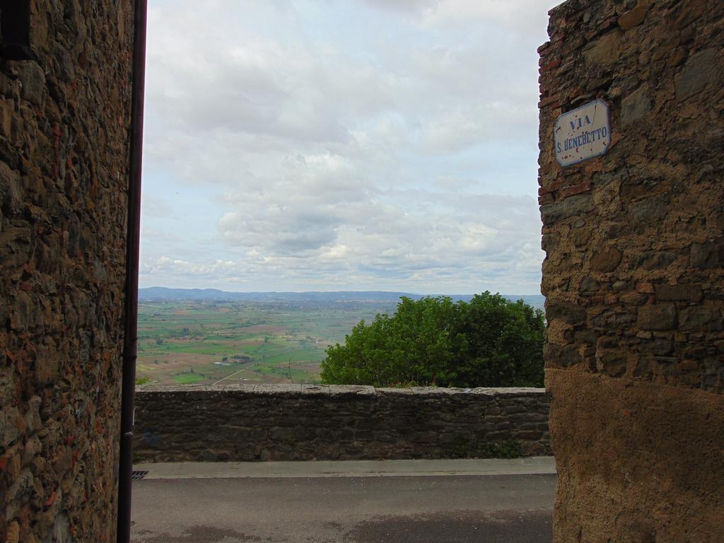 Apartamento Domus Ghibellinae- Fonte Di San Benedetto Cortona Habitación foto